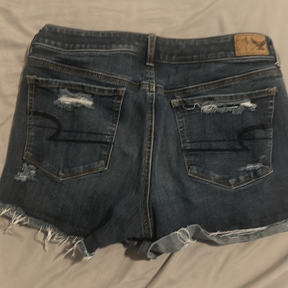 American Eagle Jean shorts. 360 Super Stretch. Size 12. Favorite shorts ever - Picture 2 of 2